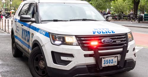 Dad stabbed to death, son injured at Brooklyn laundromat