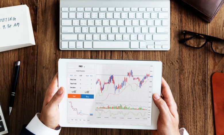 Pros and Cons of Investing in Mutual Funds