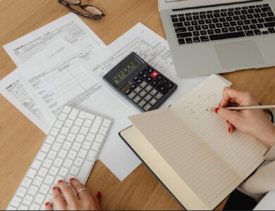 Simple Breakdown: The Difference Between Accounting and Bookkeeping