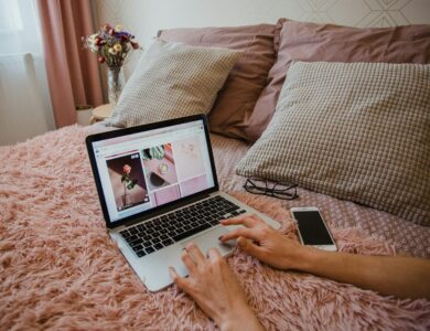 How to Network with Famous People Online